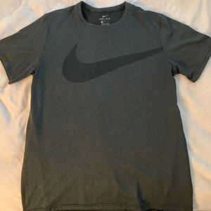 Men’s Nike Dri-Fit shirt bundle